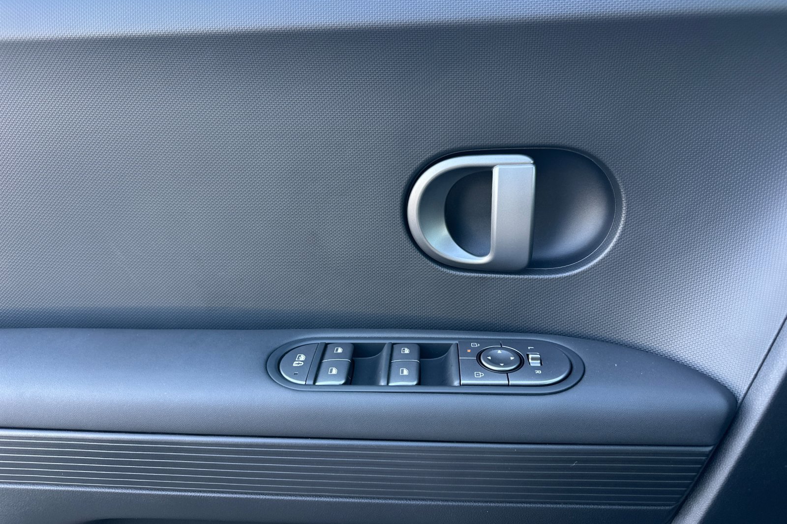 New 2026 Hyundai Ioniq 5 SE image 11