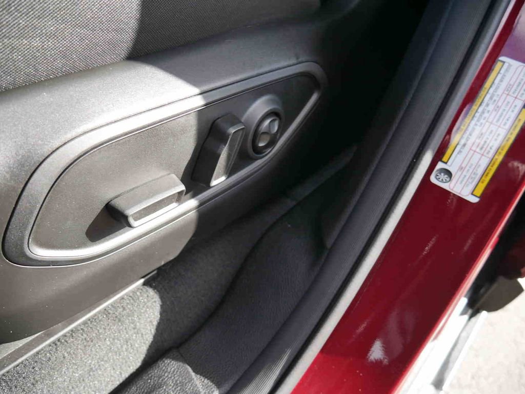 Used 2025 Jeep Grand Cherokee L Laredo w/ Trailer Tow Package image 26