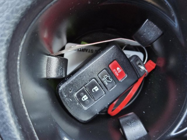 Used 2018 Toyota RAV4 SE w/ Power Extra Value Package FWD image 34