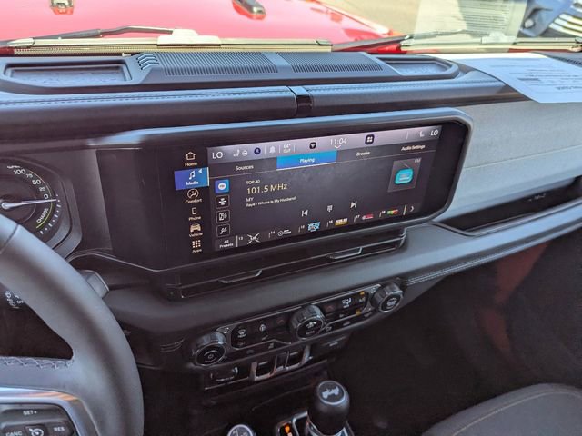 Used 2025 Jeep Wrangler Unlimited Sahara w/ Safety Group image 25