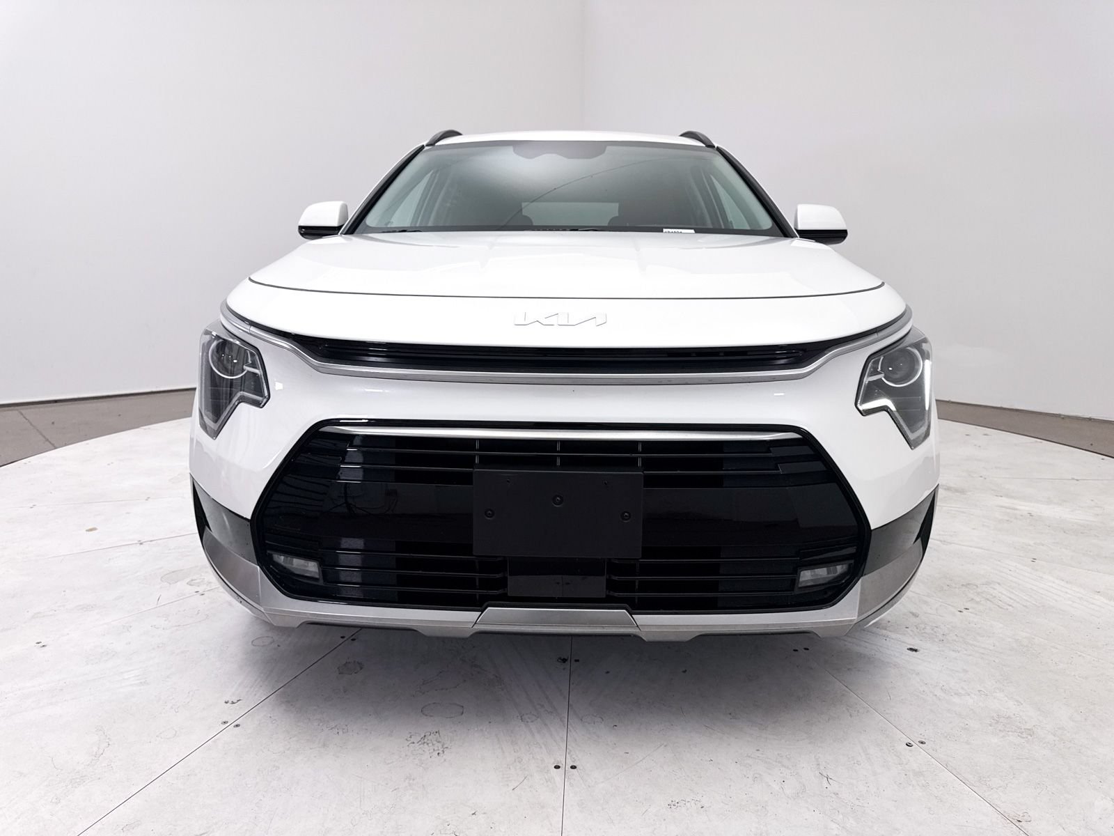 Used 2023 Kia Niro EX Touring FWD image 14