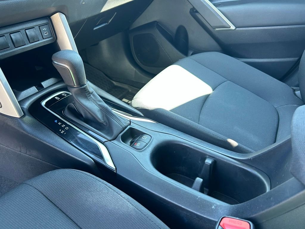 Used 2024 Toyota Corolla Cross LE image 25