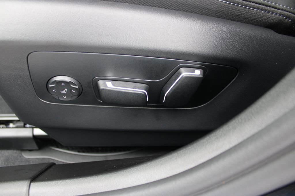 New 2026 BMW 530i xDrive image 29