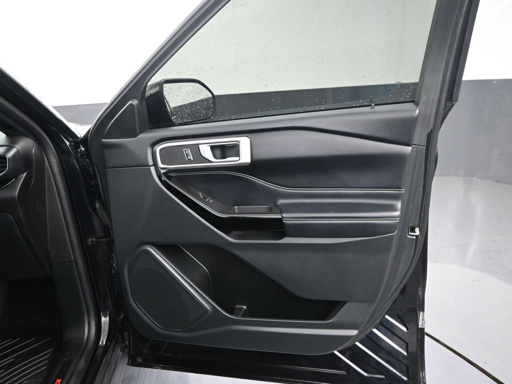 Used 2022 Ford Explorer ST AWD/4WD image 37
