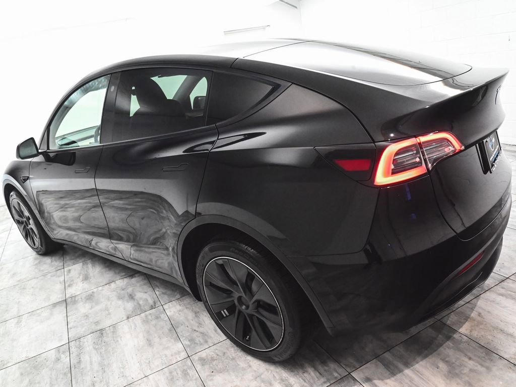 Used 2023 Tesla Model Y Long Range image 4