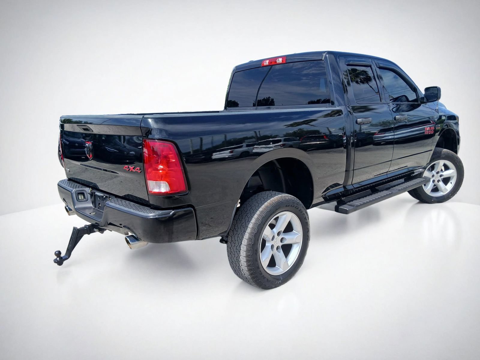 Used 2016 RAM 1500 Express w/ Black Ram 1500 Express Group AWD/4WD image 6