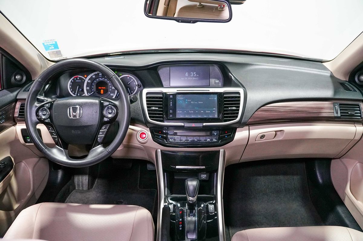 Used 2017 Honda Accord EX-L image 16