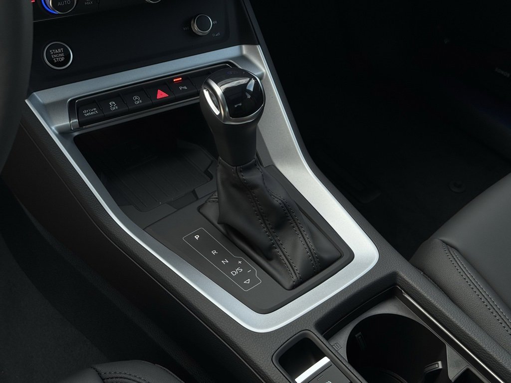 New 2025 Audi Q3 2.0T Premium image 25