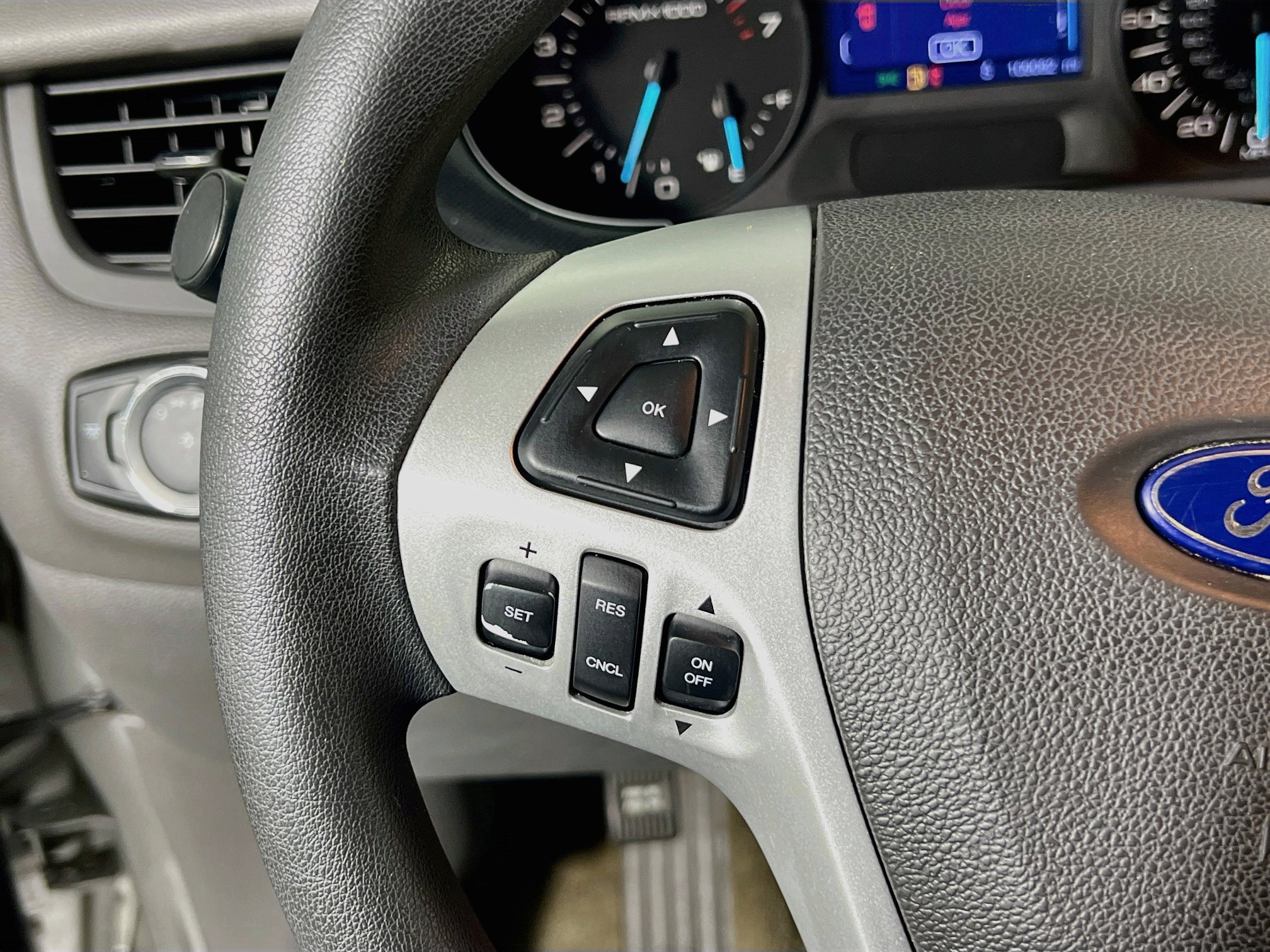 Used 2013 Ford Edge SE FWD image 19