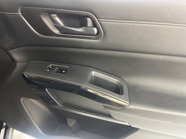 Used 2023 Nissan Pathfinder S image 20