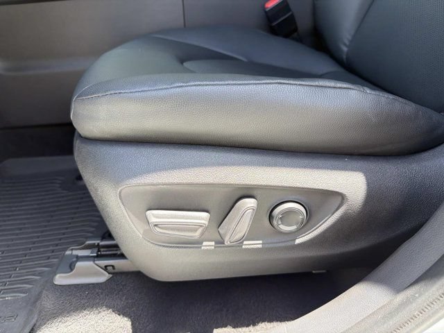 Certified 2024 Toyota Grand Highlander FWD image 10