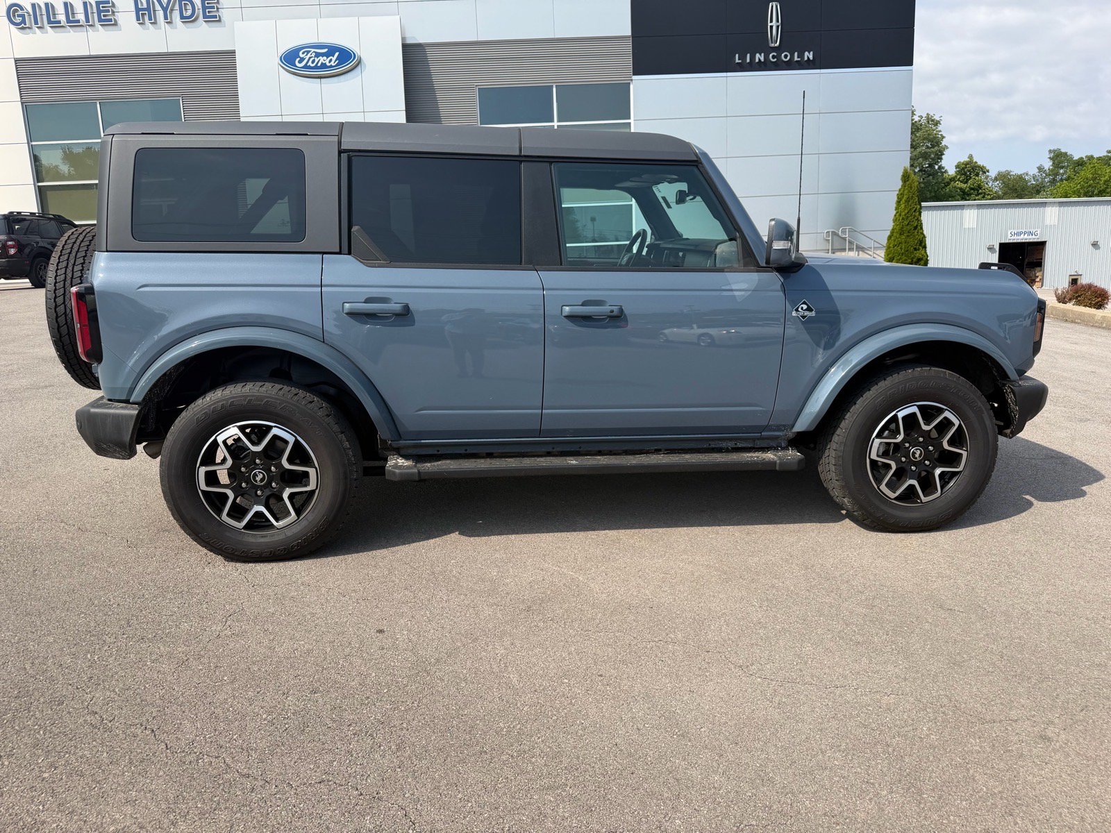 Used 2023 Ford Bronco Outer Banks AWD/4WD image 24