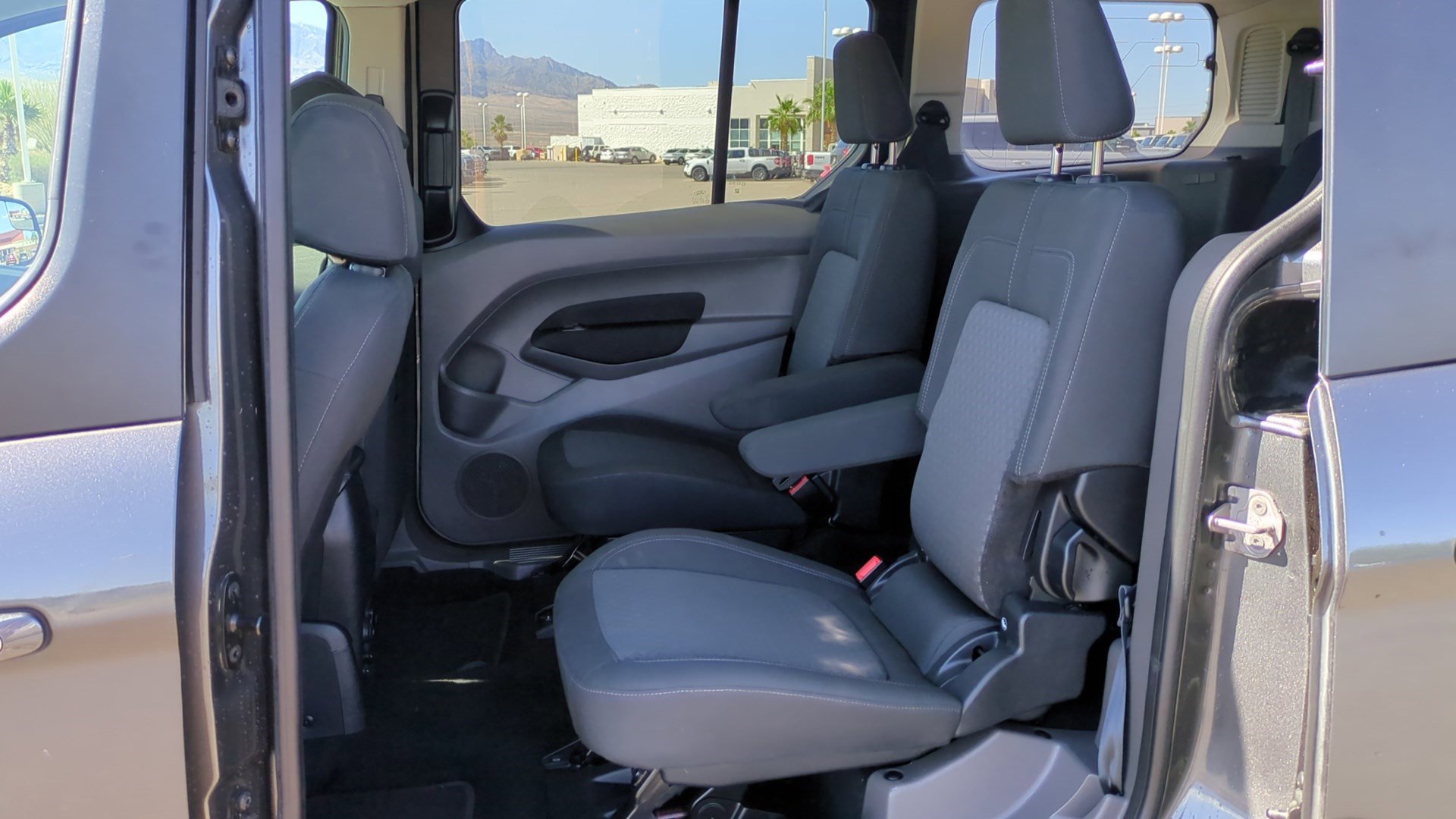 Used 2020 Ford Transit Connect XLT FWD image 30