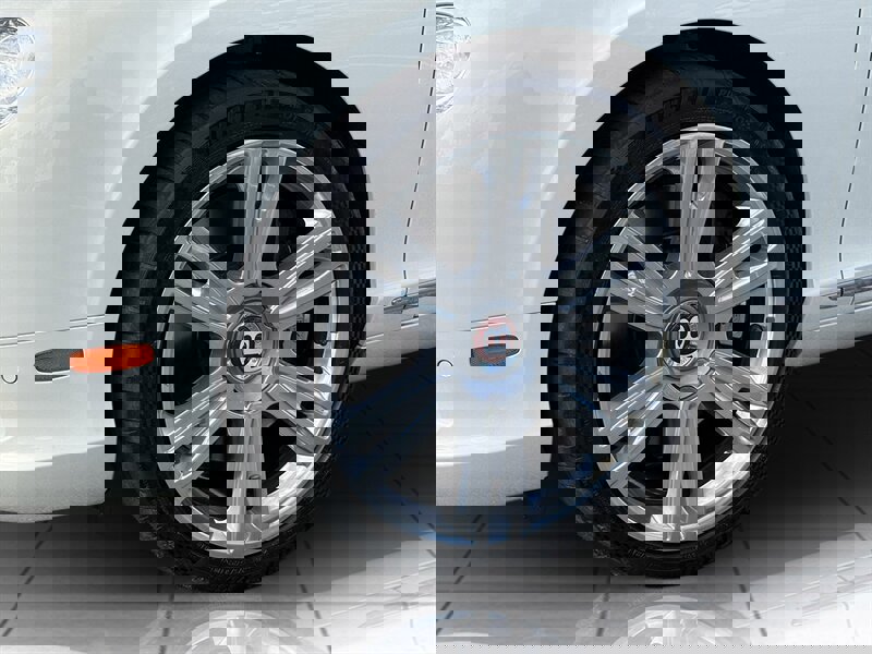 Used 2015 Bentley Continental GT image 12