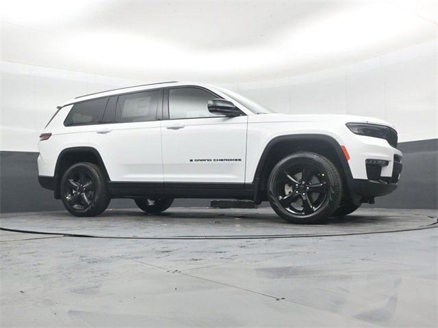 New 2025 Jeep Grand Cherokee L Limited w/ Black Appearance Package image 41