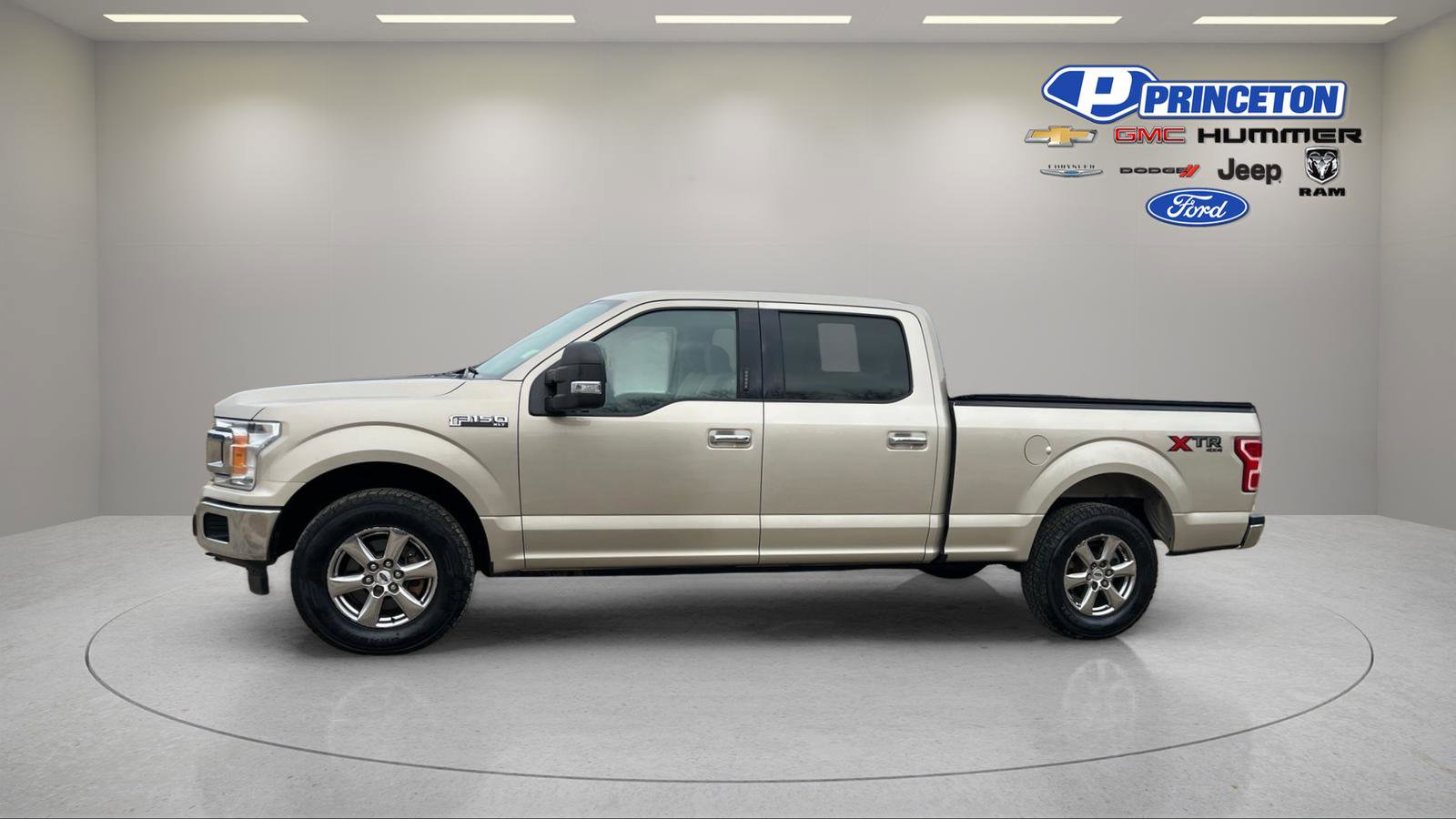 Used 2018 Ford F150 XLT w/ XTR Package image 4