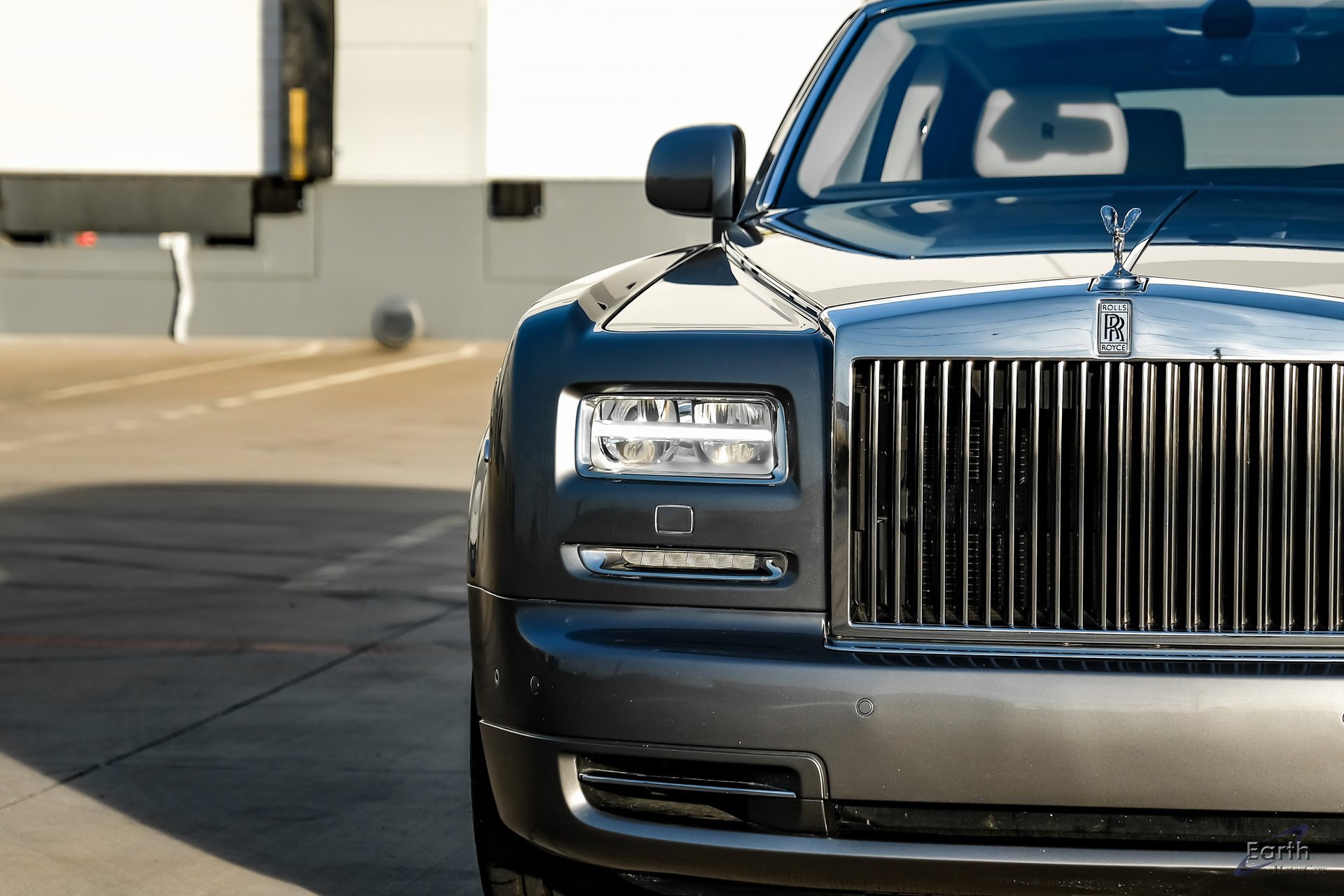 Used 2014 Rolls-Royce Phantom Sedan image 23