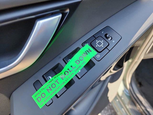 Used 2025 Kia Niro Wind w/ Wind Preserve Package FWD image 24