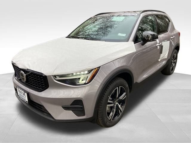 New 2026 Volvo XC40 B5 Core image 3