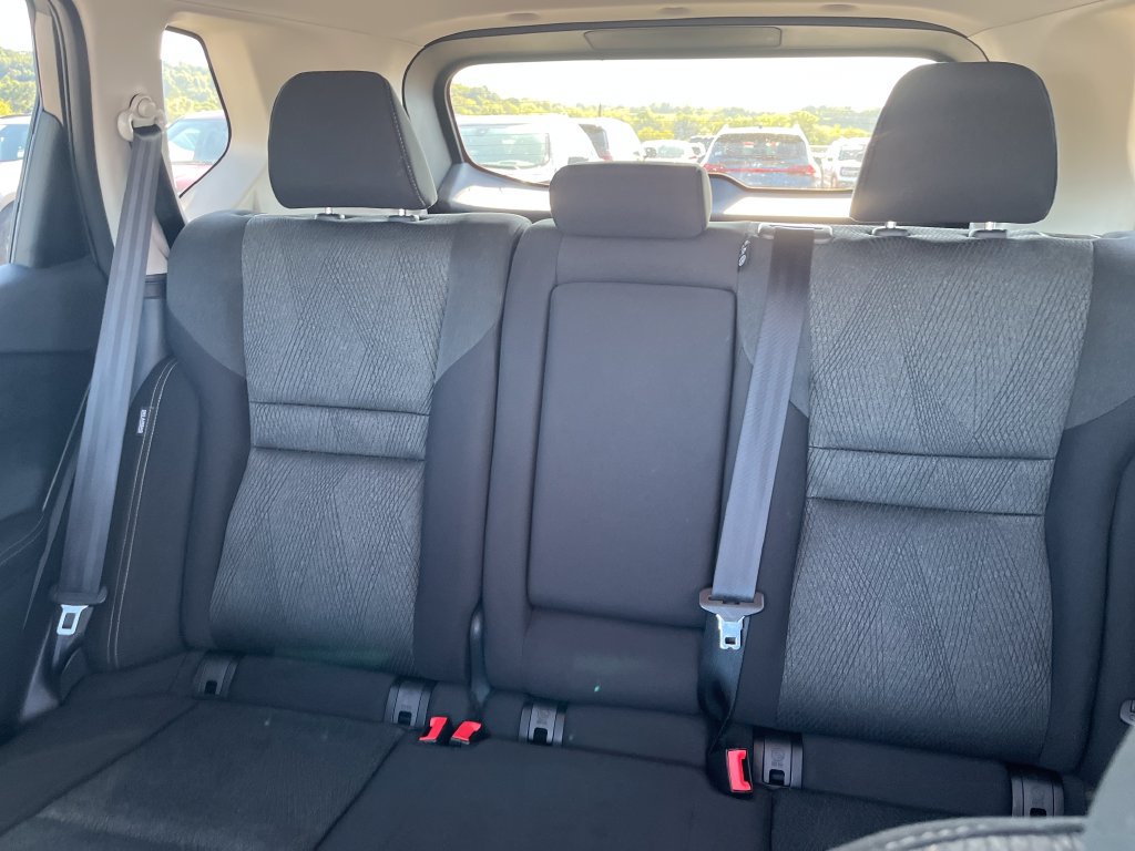 Used 2024 Nissan Rogue SV AWD/4WD image 13