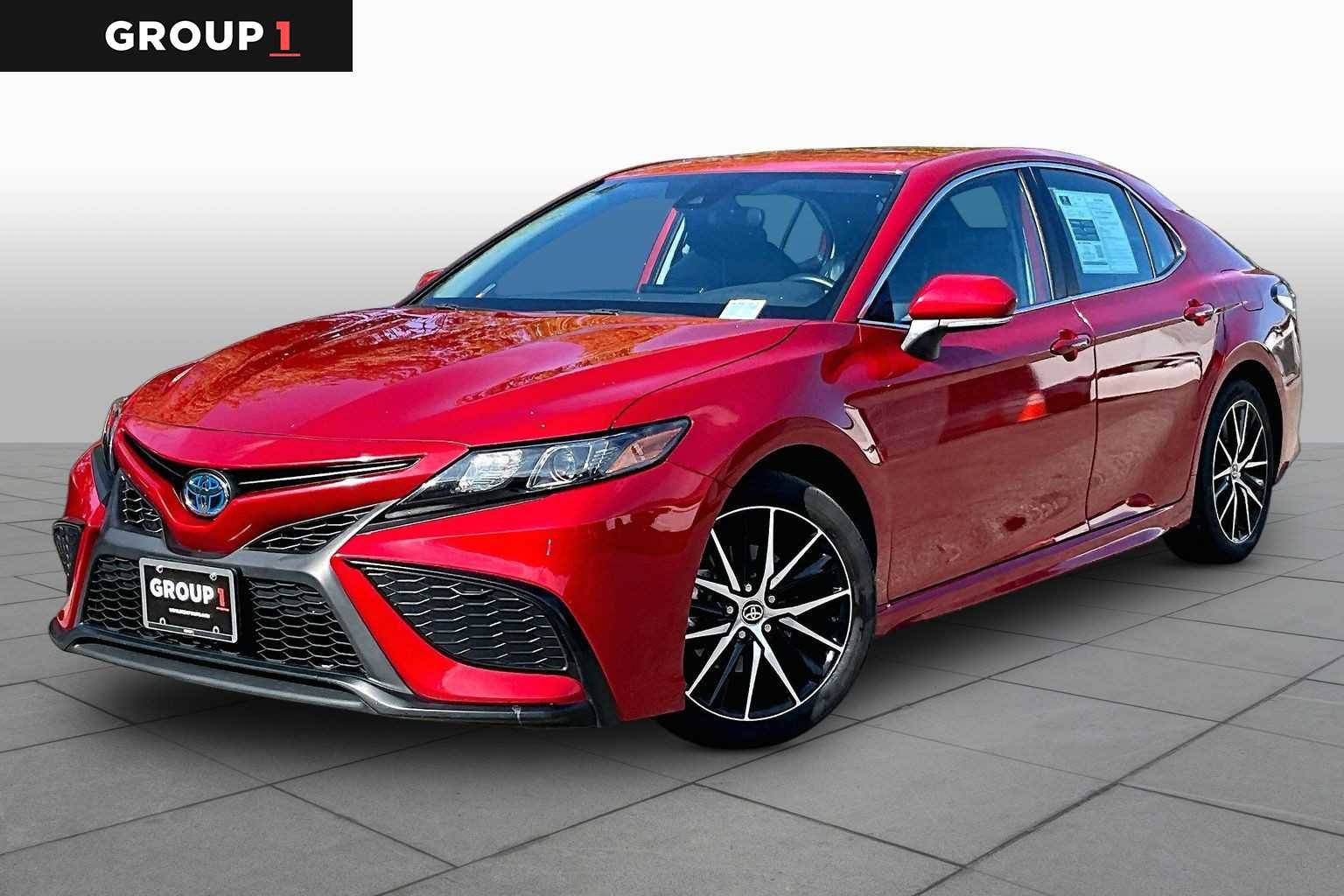Used 2024 Toyota Camry SE