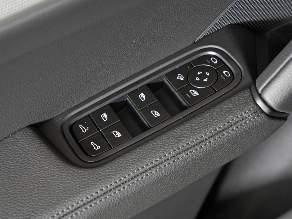 Certified 2026 Porsche Cayenne Coupe AWD/4WD image 15