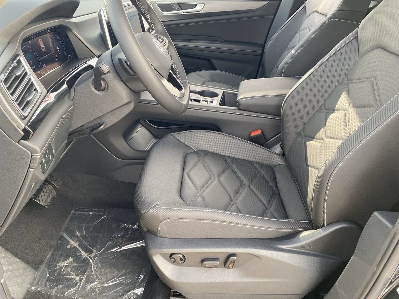 New 2026 Volkswagen Atlas Cross Sport SE FWD image 15