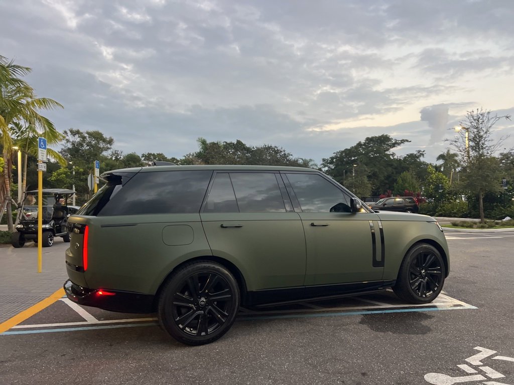 Used 2023 Land Rover Range Rover SE image 10