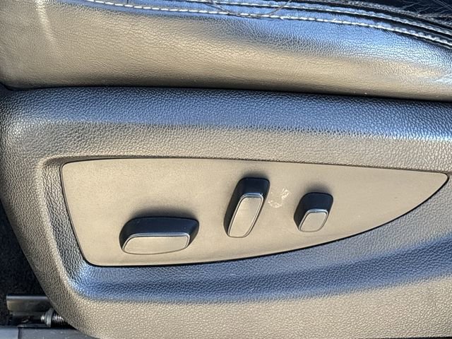 Used 2018 GMC Sierra 3500 Denali w/ Duramax Plus Package AWD/4WD image 29