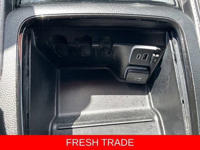 Used 2024 Chrysler Pacifica Premium FWD image 34