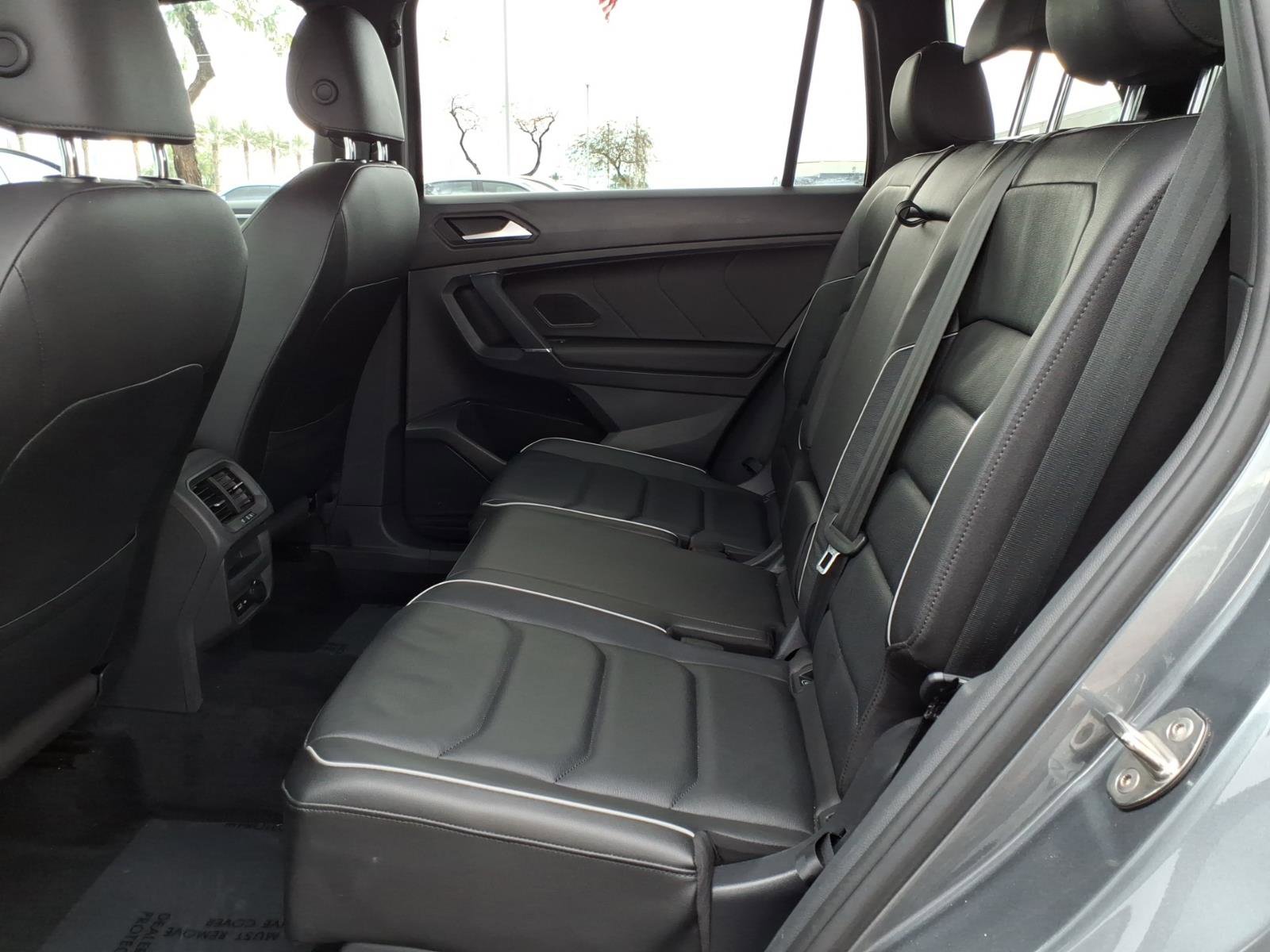 Used 2020 Volkswagen Tiguan SEL Premium R-Line image 23