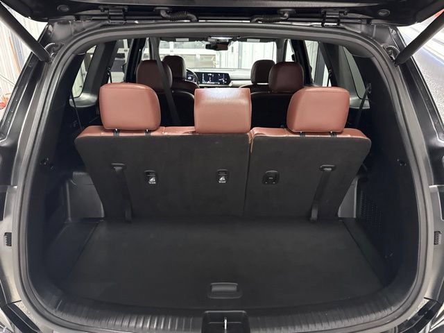 Used 2023 Kia Telluride EX w/ EX Captain's Chair Package AWD/4WD image 21