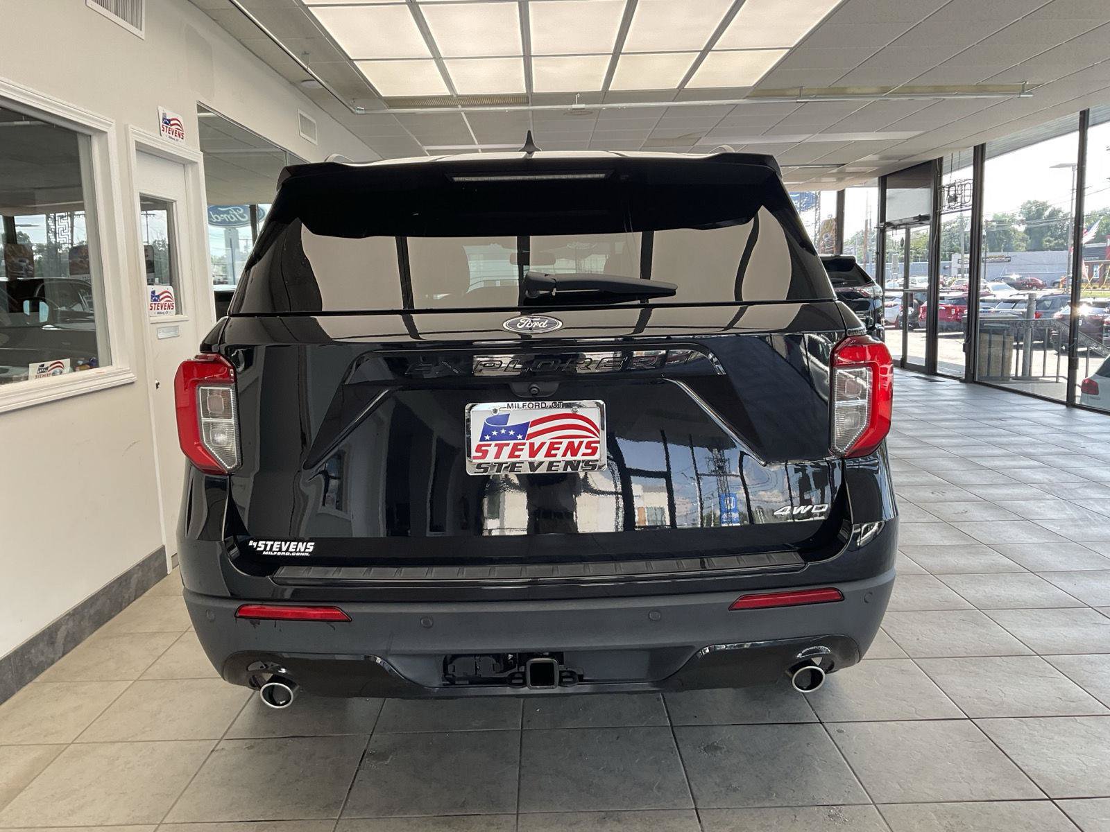 Used 2022 Ford Explorer ST-Line w/ Class IV Trailer Tow Package AWD/4WD image 6