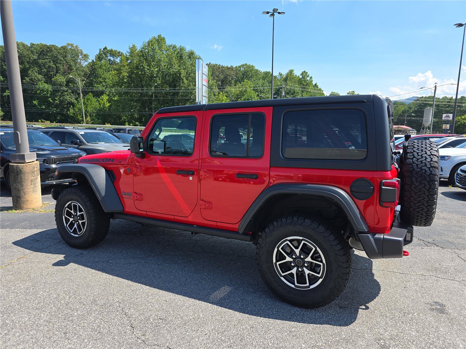 Used 2026 Jeep Wrangler Unlimited Rubicon AWD/4WD image 5