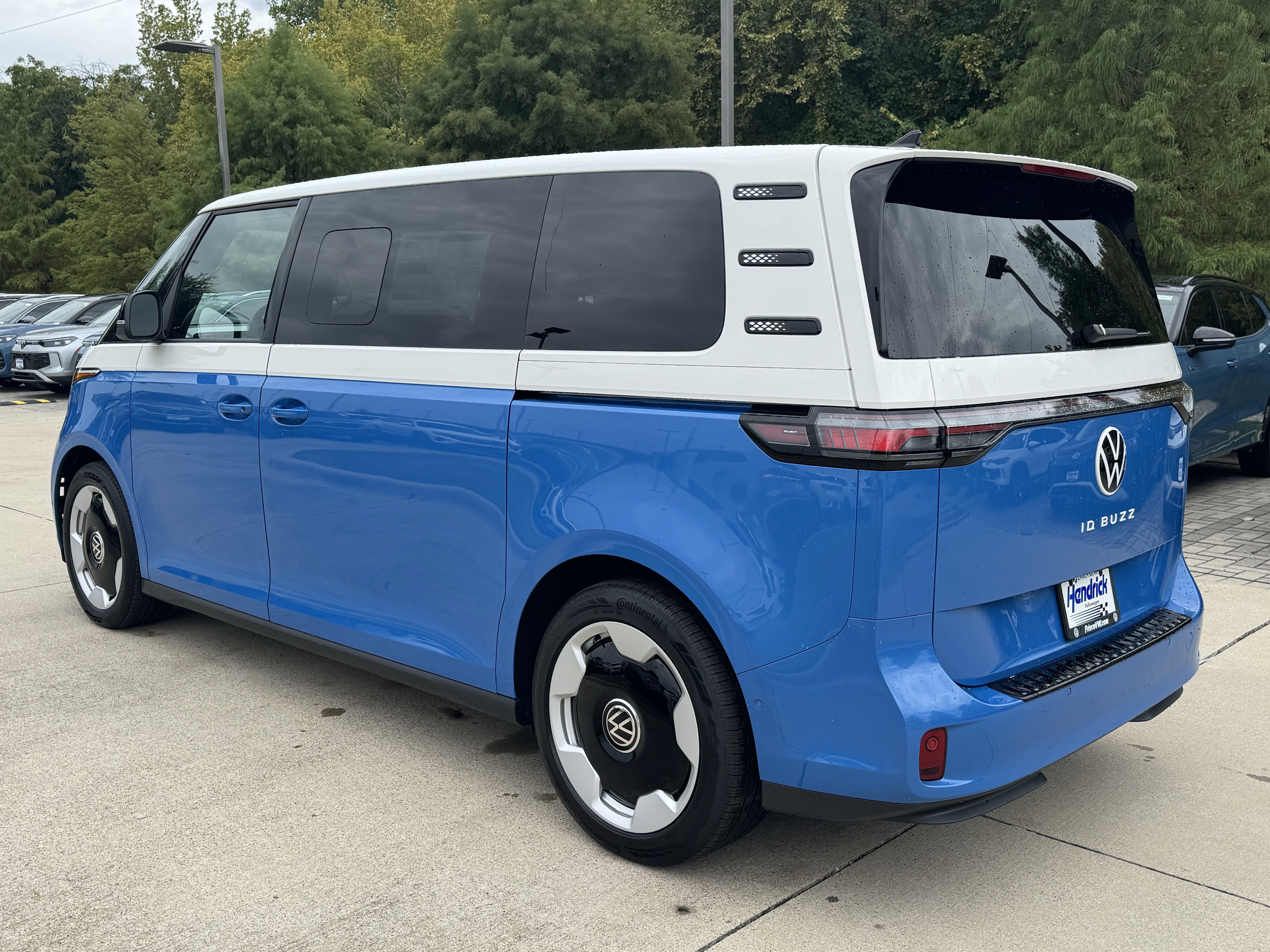 New 2025 Volkswagen ID. Buzz Pro S image 3