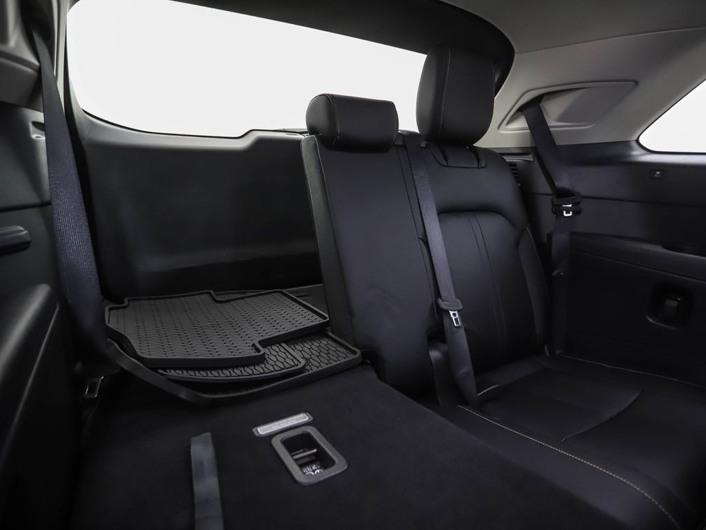 Used 2025 MAZDA CX-90 3.3 Turbo w/ Preferred Package AWD/4WD image 30