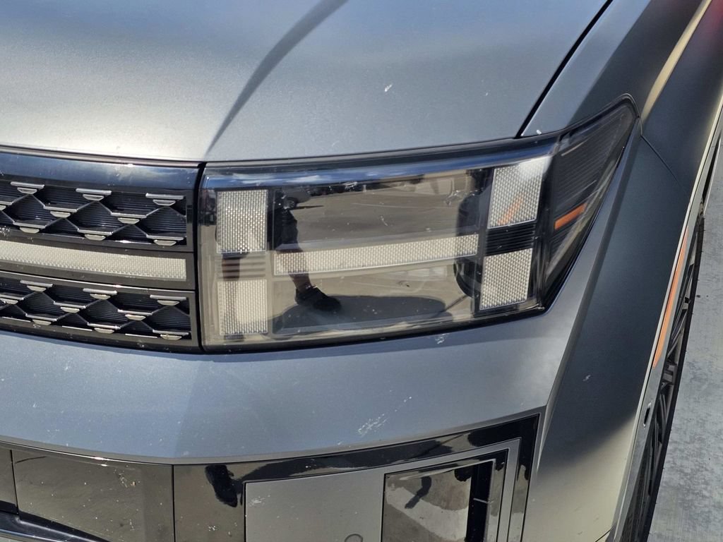 Used 2025 Hyundai Santa Fe Calligraphy FWD image 5