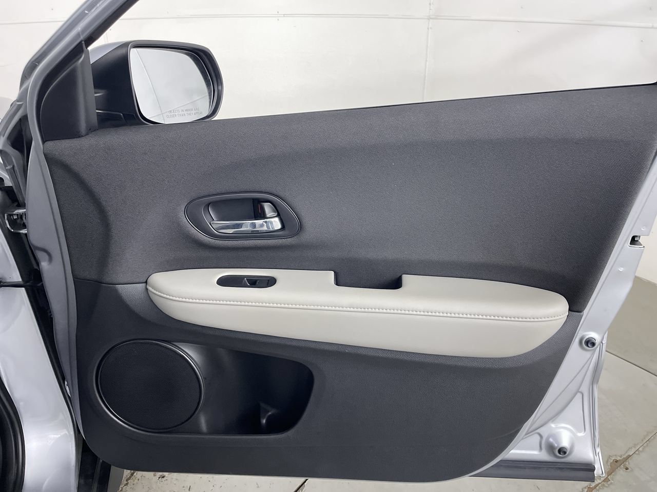 Used 2021 Honda HR-V LX image 22