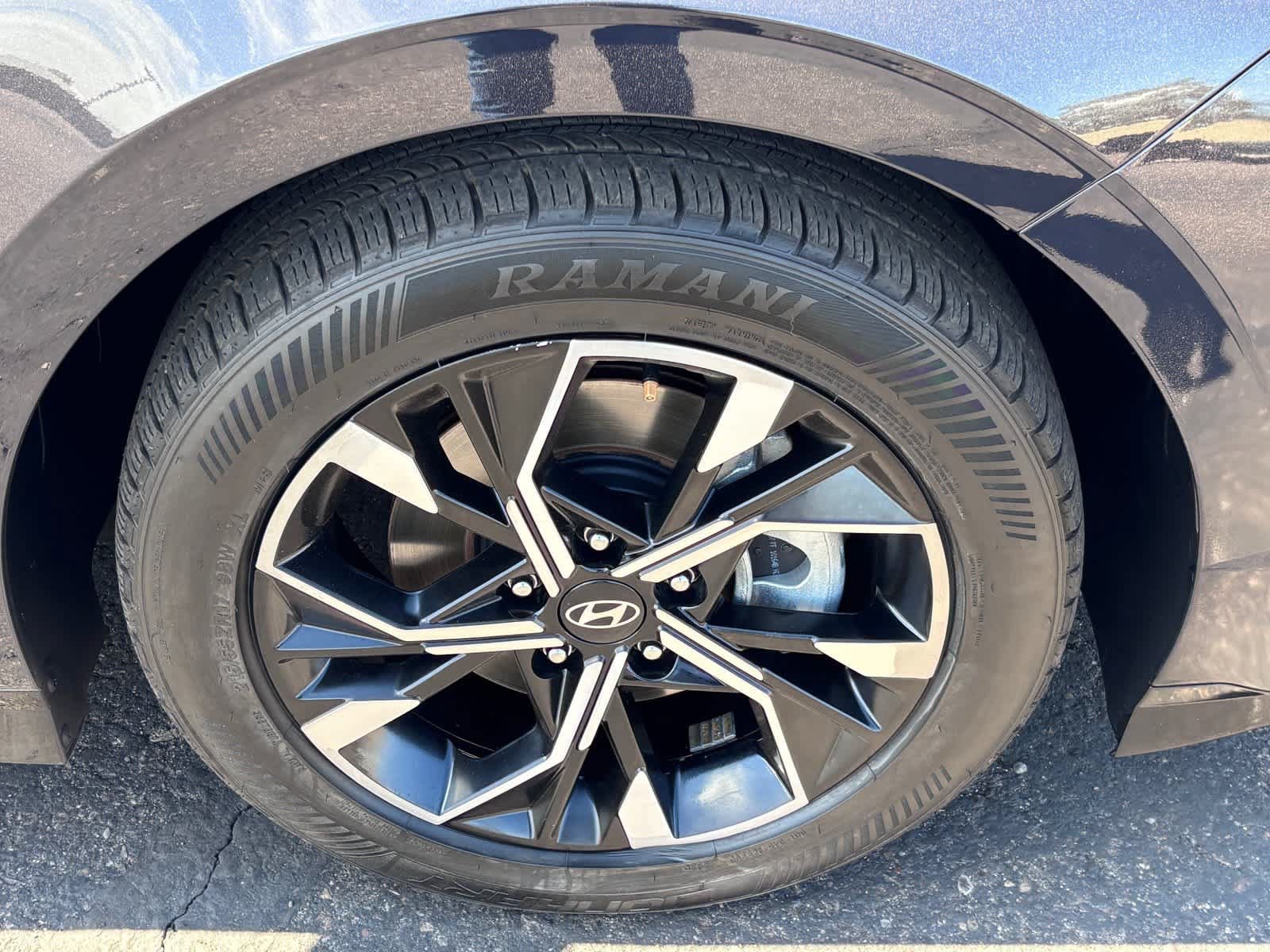 Used 2025 Hyundai Sonata SEL FWD image 12
