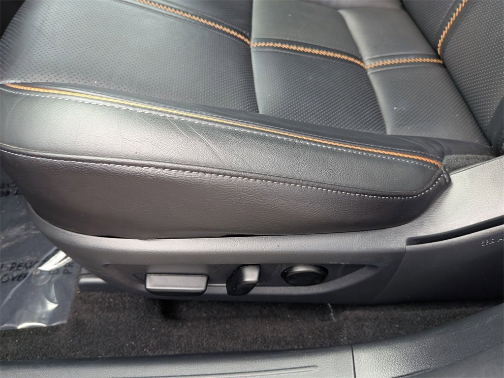 Used 2025 MAZDA CX-50 AWD 2.5 Hybrid w/ Premium Pkg image 14