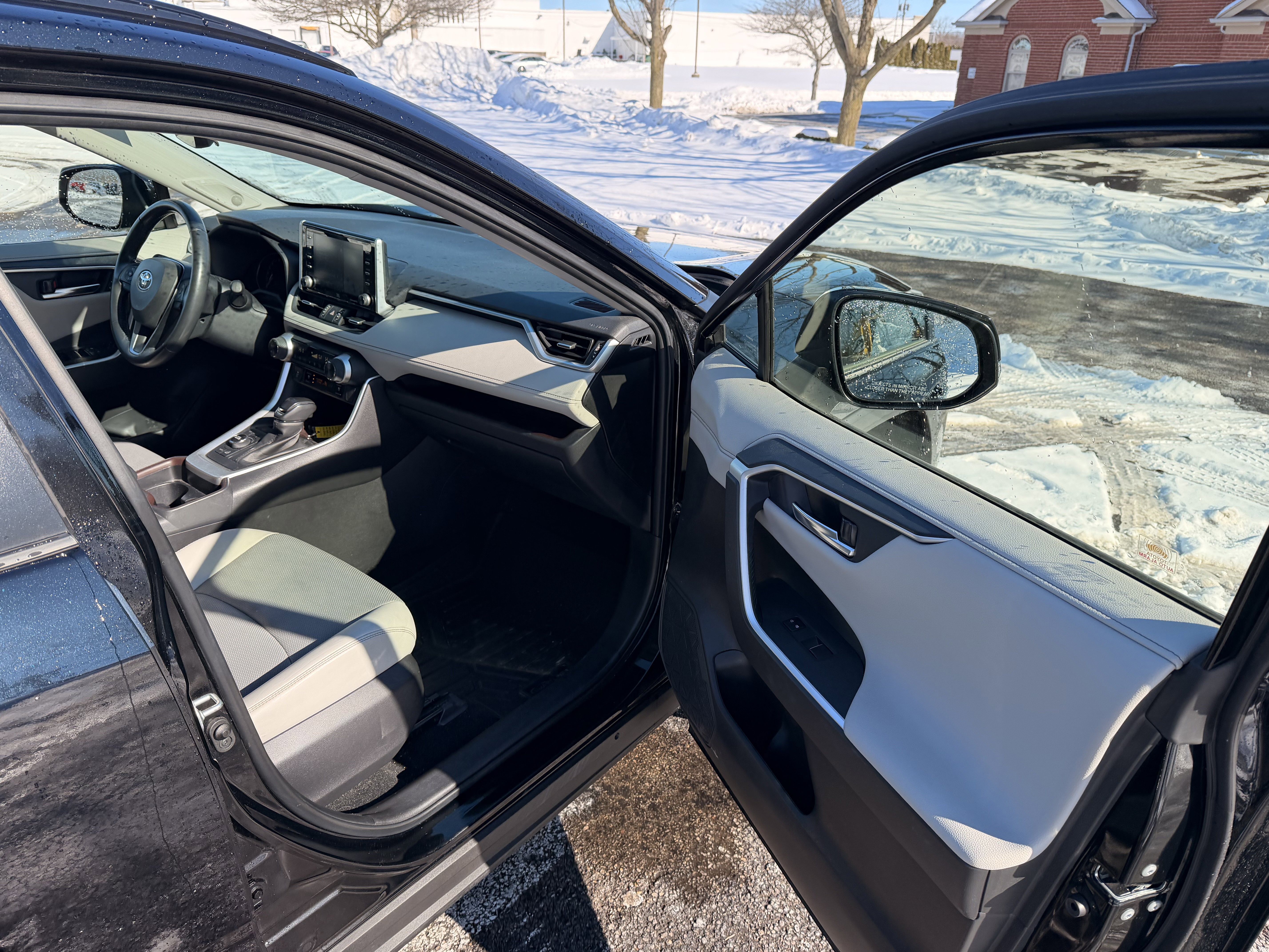 Used 2021 Toyota RAV4 Limited w/ Limited Grade Weather Package image 15