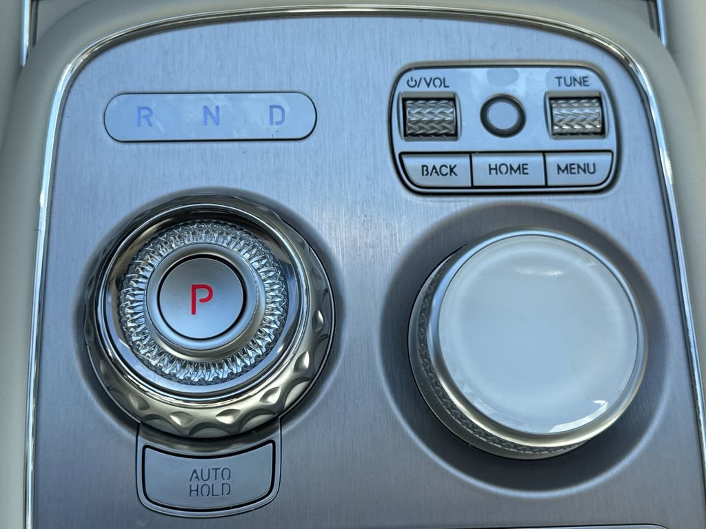 Used 2025 Genesis G90 3.5T image 32