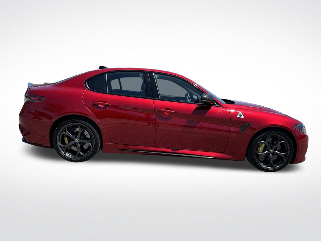 Used 2024 Alfa Romeo Giulia Quadrifoglio RWD image 8