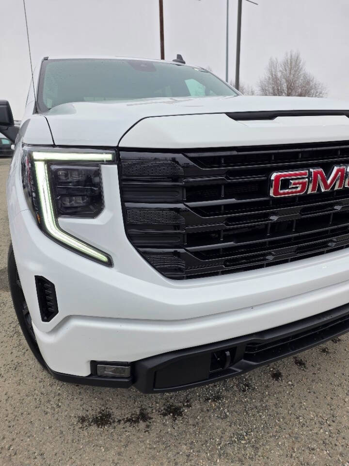 Used 2024 GMC Sierra 1500 Elevation AWD/4WD image 2