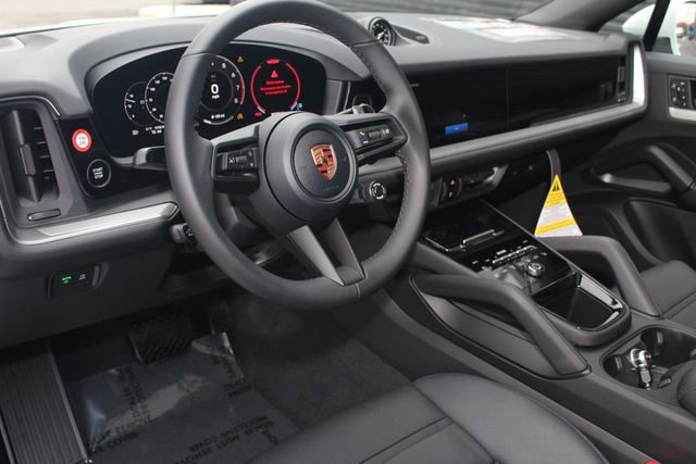 New 2026 Porsche Cayenne Base image 4