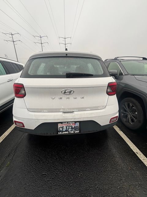 Used 2022 Hyundai Venue SEL image 6