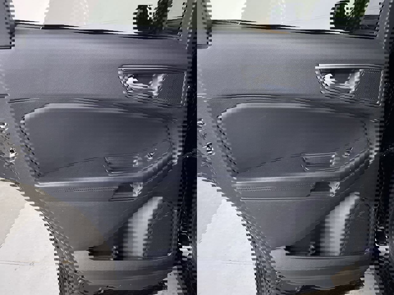 Used 2023 Ford Edge SE image 19