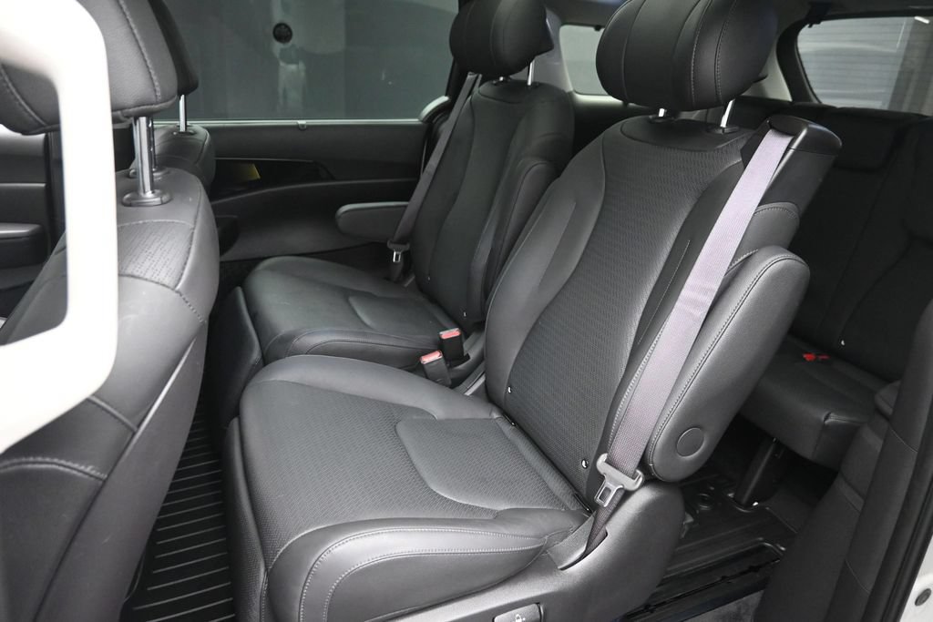 Used 2025 Kia Carnival SX Prestige FWD image 14