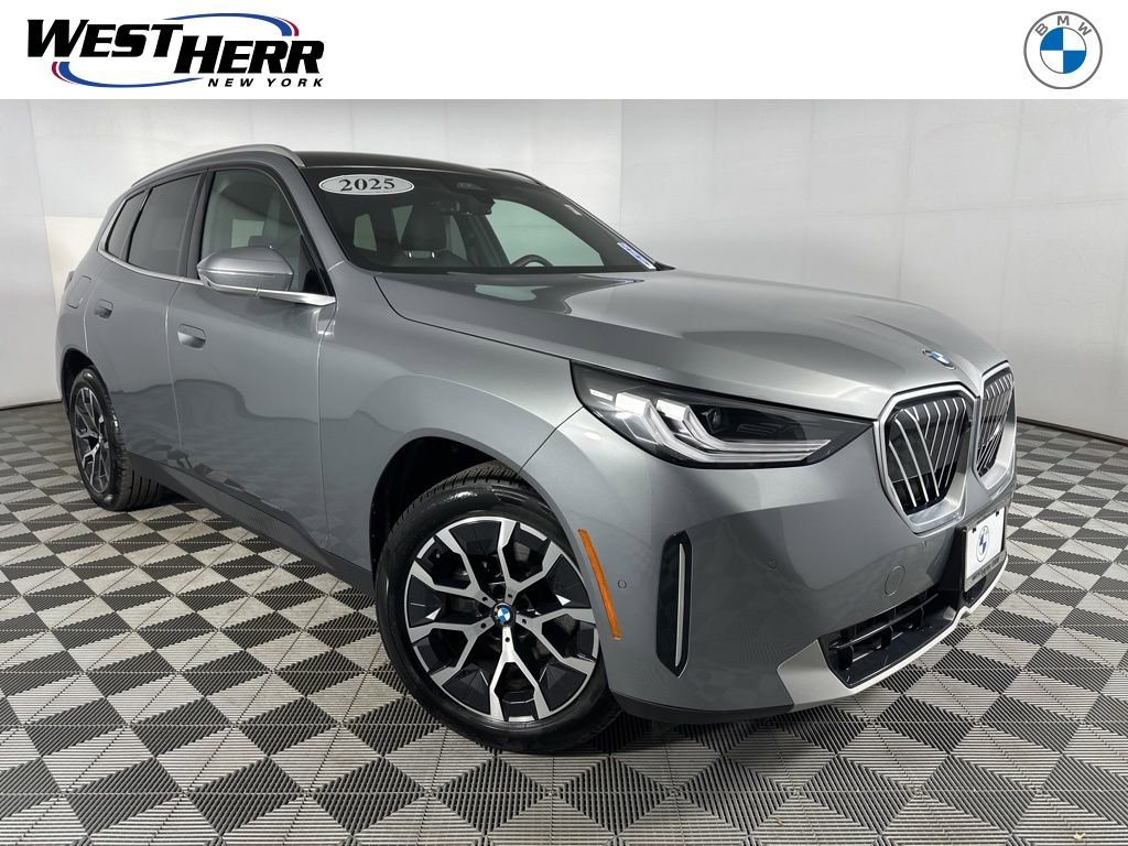 Used 2025 BMW X3 xDrive30i w/ Premium Package image 1