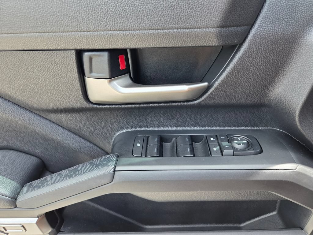 Used 2025 Toyota Tacoma TRD Off-Road AWD/4WD image 25